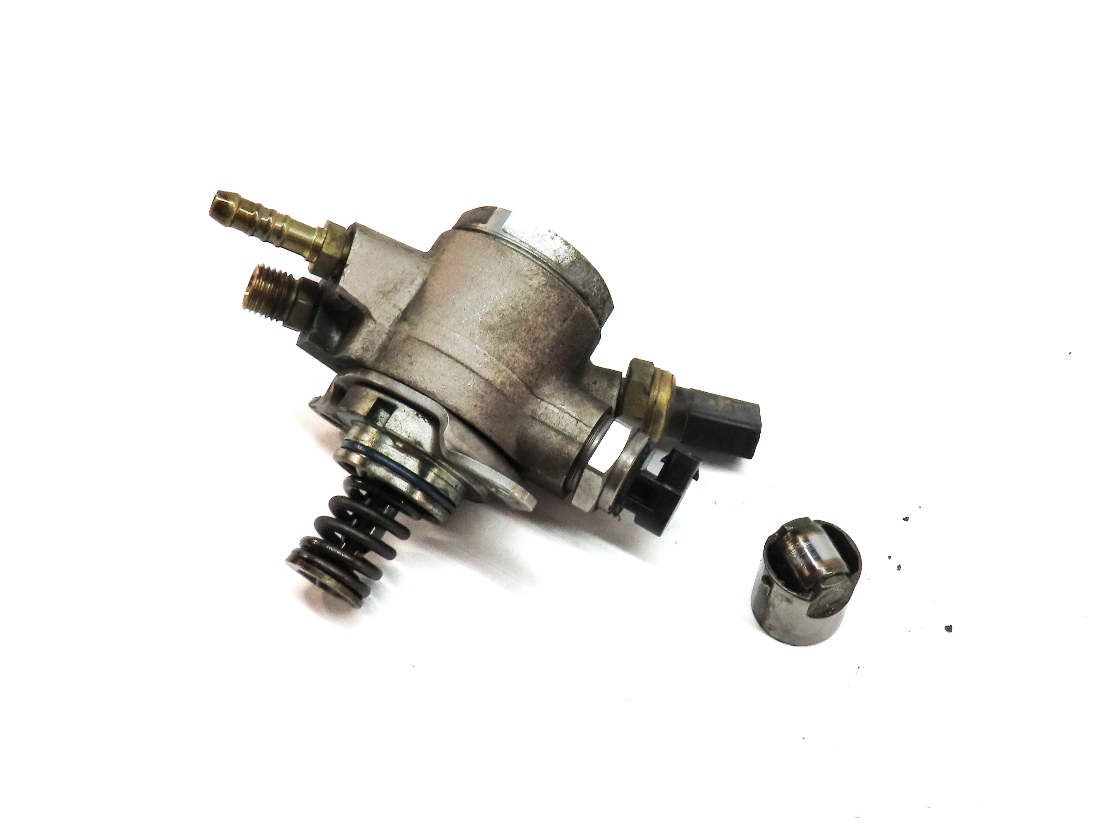 12-17 AUDI A6 A7 A8 Q5 Q7 S4 S5 (B8 8K 8T C7 4L) 3.0L HIGH PRESSURE FUEL PUMP — exact item pictured